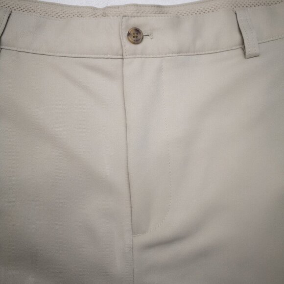 Izod Golf Men's Size 38 Cream Zipper & Button Closure Straight Fit Shorts - Picture 6 of 13